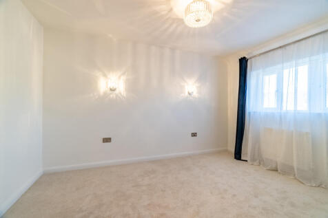 Partridge Road, St. Albans, Hertfordshire, AL3 photo 3