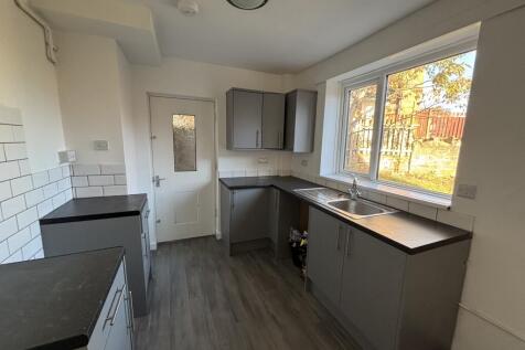 Bracken Bank Grove, Keighley, Bradford photo 5