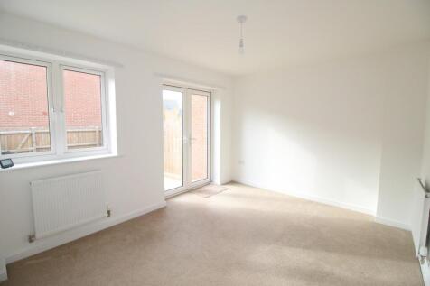Steeple Way, Rushden photo 4