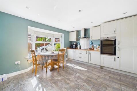 Swallowcroft, Eastington, Stonehouse photo 3