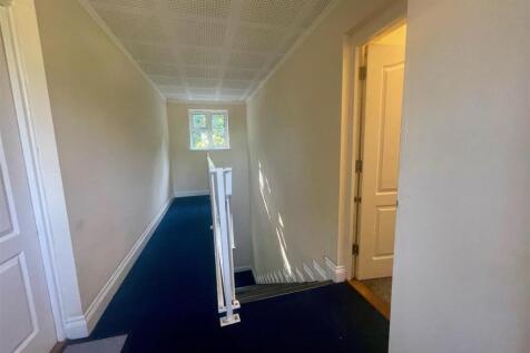 Communal landing.jpg