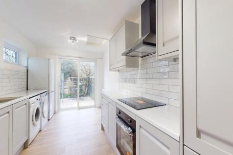 Kitchen - Angle 3