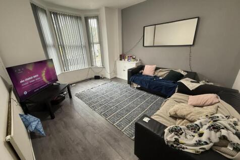4-bed house on Daisy Avenue, Longsight, £135pppw, £585/mo