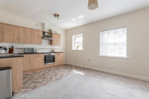 Lounge/Kitchen