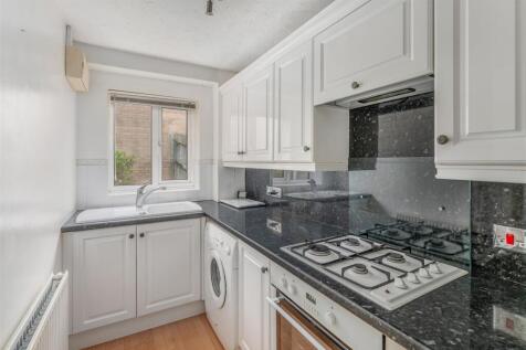 47 Rosedale Avenue, Banbury-7.jpg