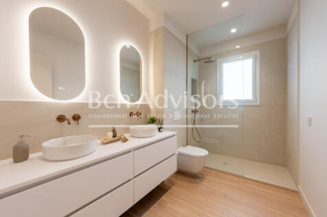exclusiva-vivienda-con-jardin-reformada-junto-a...