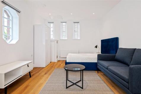 Reception/ Bedroom