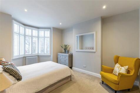 4 bed, 2 bath Terraced in belfast - Photo 12