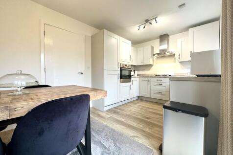 Plough Drive, Stratford-upon-Avon, CV37 9GD photo 3