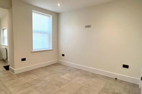 Doncaster Road, MEXBOROUGH photo 5