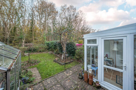 1381728-5-691c75f...