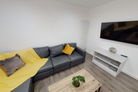 5-bed flat on Grinfield Street, Liverpool, £3,142/mo