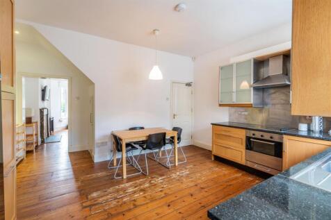Available June 2027 - £149pppw - Gladstone Tce - Sandyford photo 4