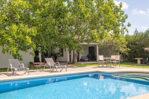 Country House in Alcudia with Pool and sea view