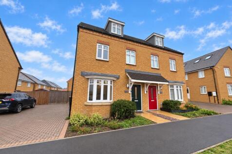 3-bed semi-detached on Cuckoo Road, Wixams, Bedford, £1,700/mo