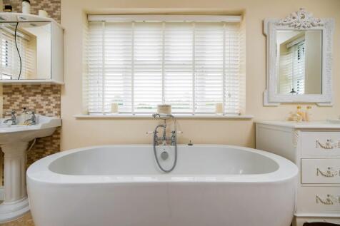 1440px-Brookside ...