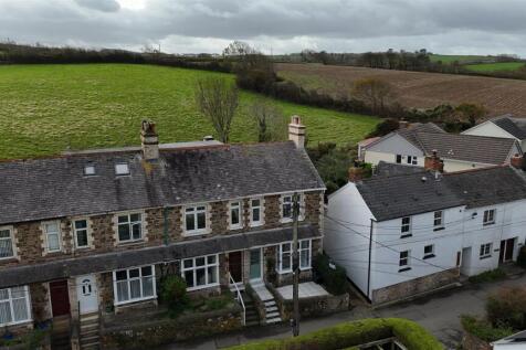 1 Coronation Terrace Front Drone.JPG