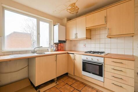 London, N7 - property photo