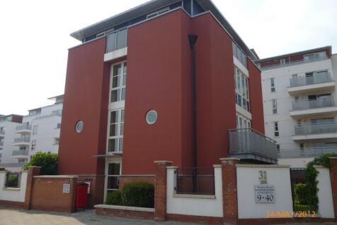 2-bed flat on Watkin Road, Freemens Meadow, Leicester, £1,100/mo