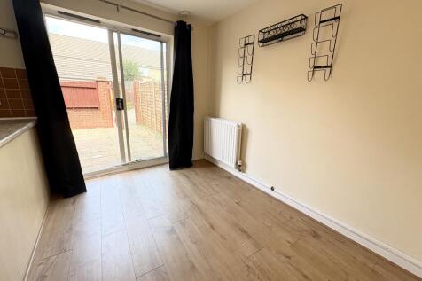 Kentlea Road, London, SE28 photo 3