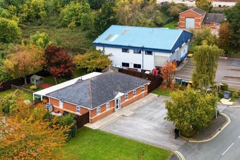 1364251-8-68f6676d24034-ARW