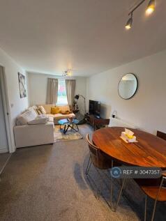 Living Room/Dining