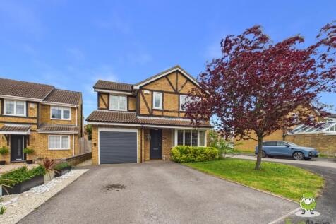 EweMove Estate Agents Basingstoke - Corinthian Clo