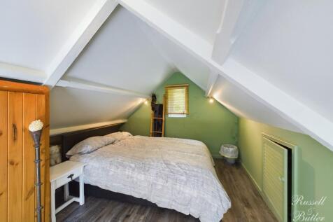 CAM01995G0-PR0051-STILL017