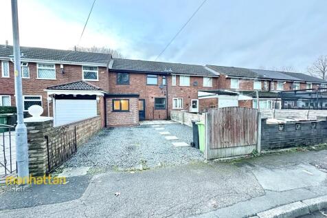 Centre Gardens, Halliwell, Bolton photo 3