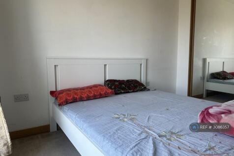 Evergreen Drive, West Drayton, UB7 photo 5