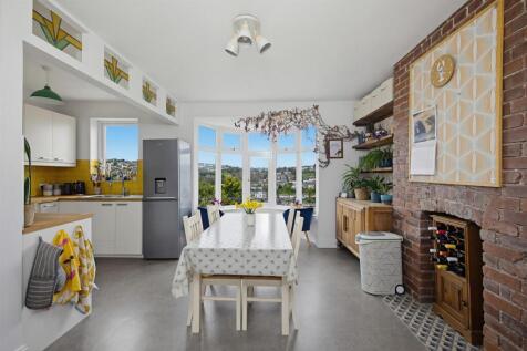 Diner/Kitchen