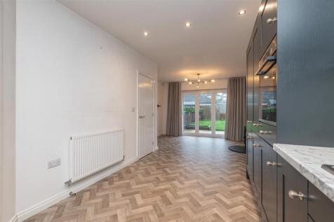 19 - 38 Moorlands Road BD19 5ED.jpg
