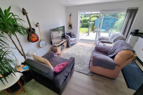 Sitting room 1.jpg