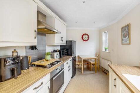 23 Ambassador Walk (Spalding)-8