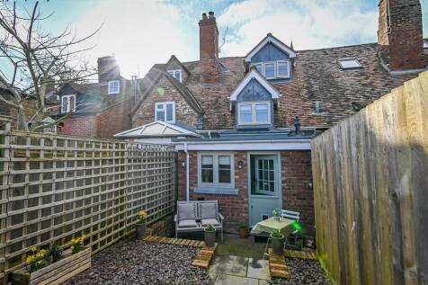 15 St Leonards Close-16.jpg