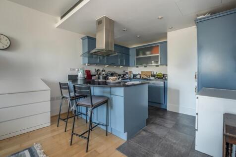 8-Putney-Wharf-To...