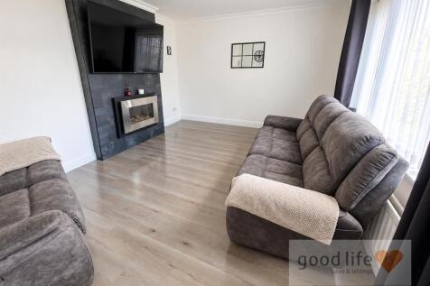 20261003_234449510_iOS233 tadcaster road.jpg
