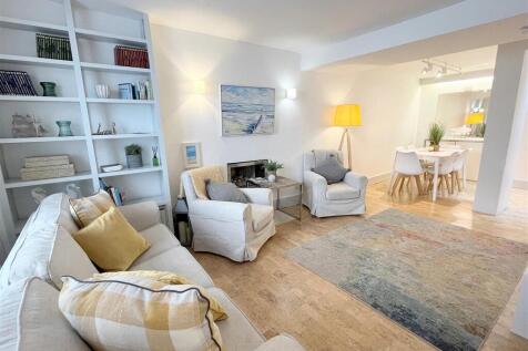 Sitting Area 2.jpg