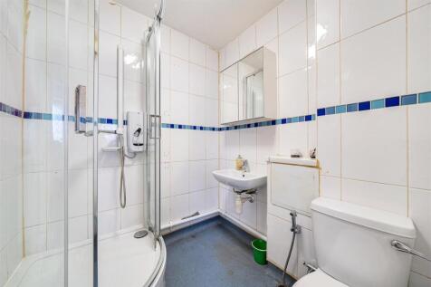 Shower Room.jpg
