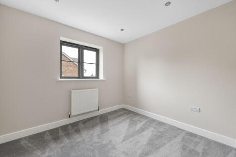 STUDY/POSSIBLE BEDROOM 4