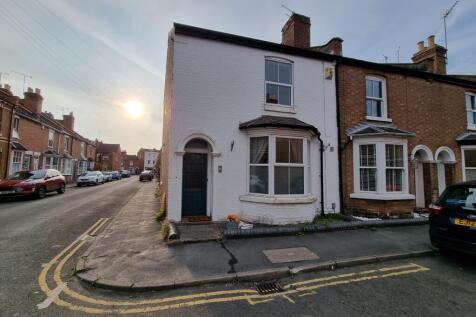 4-bed terraced on 2 Northcote Street, Leamington, £2,500/mo