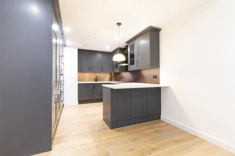 77, 1 Emery Way 10.jpg