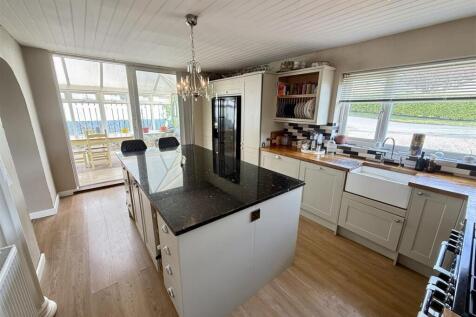 Kitchen - Breakfast room