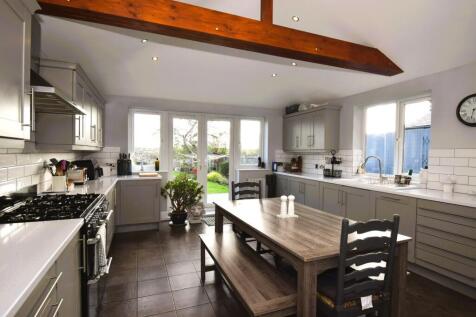 Kitchen/Breakfasting Room