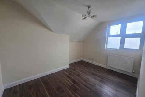 Plashet Grove, East Ham, Newham, London photo 4