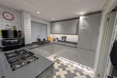 PXL_20251003_0943...