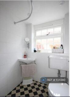 Yew Tree Cottage, Godstone, RH9 photo 4