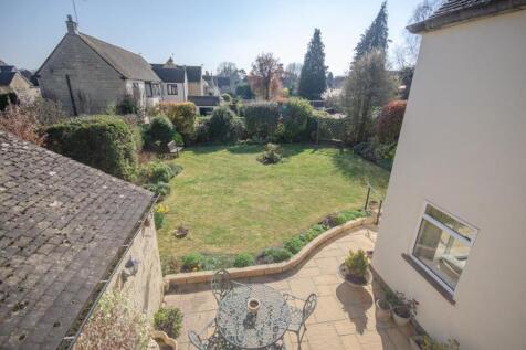 Aerial rear garden view.jpg