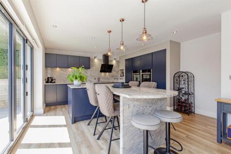 Marvellous Breakfasting Kitchen