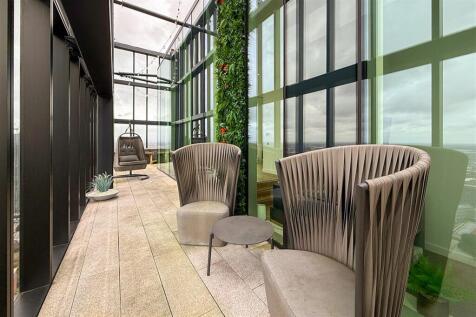 3 bed, 3 bath Penthouse in Manchester - Photo 32